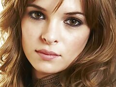 Chica de ébano es embestida por un actor porno blanco