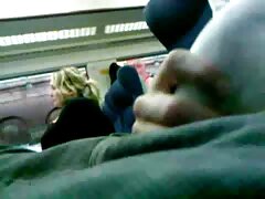 Ladrón de piernas largas negocia con sucia inspectora lesbiana