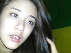 Mujer con fantasías sucias follada brutalmente a puerta cerrada