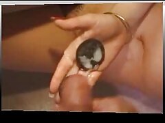 Preciosa salvaje disfruta de una follada interracial