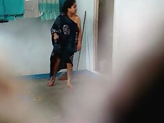 Amigas delgadas tienen sexo interracial apasionado en la cama