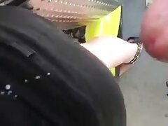 Gran polla dura penetrando profundamente en el ano de una chica
