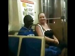 La mujer no tiene nada en contra de chupar y ser follada por un hombre