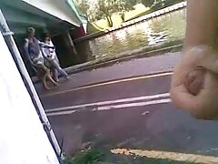 Rubia tetona follada en el dulce coño por un hijastro pálido en el baño